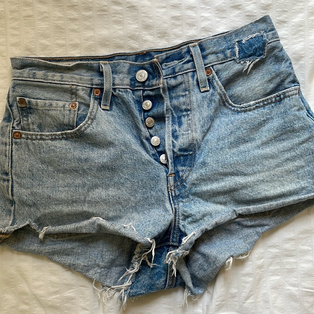 Levi’s denim shorts, size 26/27